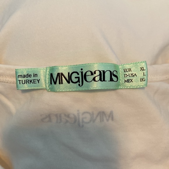 Cream MNG Jeans Tank-Top ft. an Amazing Spanish Empire Print & Metal Detailing - Picture 4 of 6